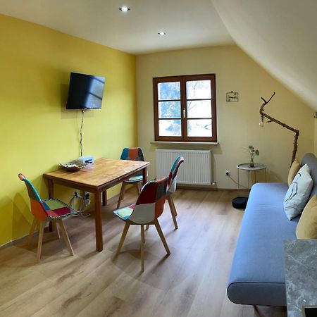 Neu Renoviertes 2Zi Appartment Im Dg 费尔德基希 外观 照片