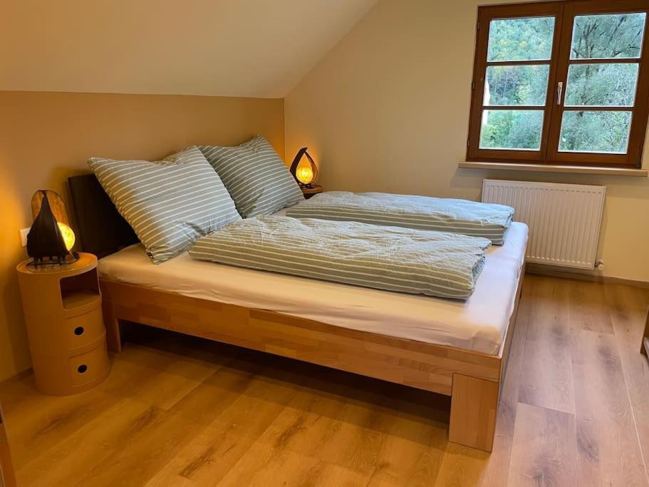 Neu Renoviertes 2Zi Appartment Im Dg 费尔德基希 外观 照片